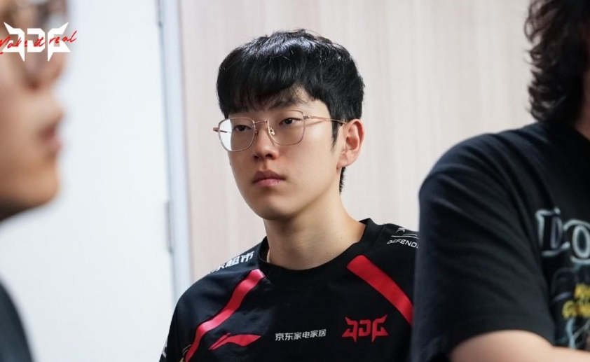 Scout gặp khó khăn về tài chính trước CKTG Scout và sự cố nợ nần