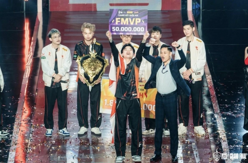 Team Flash lên ngôi vô địch ĐTDV Mùa Đông 2025 Team Flash ăn mừng chức vô địch ĐTDV Mùa Đông 2025